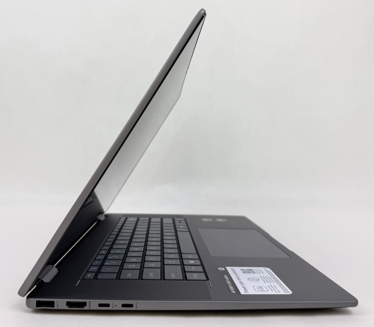 HP Envy 16-ad0023dx 16″ 2K Touch Ryzen 7 8840HS 16GB 1TB SSD W11H 2in1