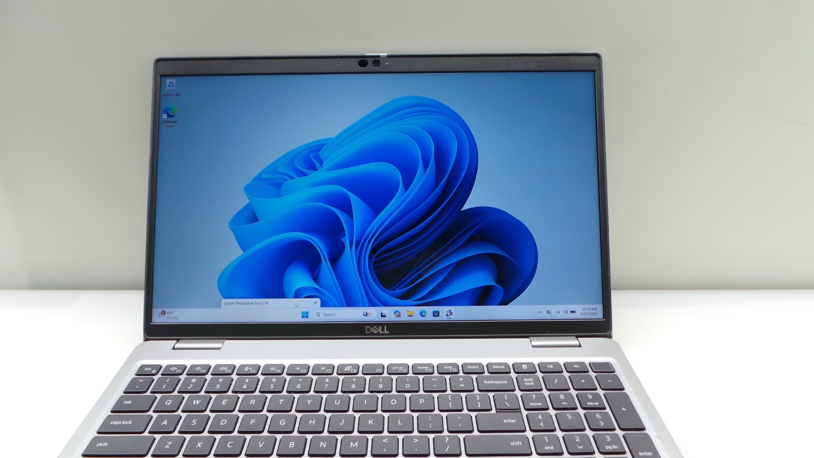 Dell Latitude 5520 15.6″ | i7-1165G7 2.80GHz | 16GB RAM 512GB NVMe | WIN 11 PRO