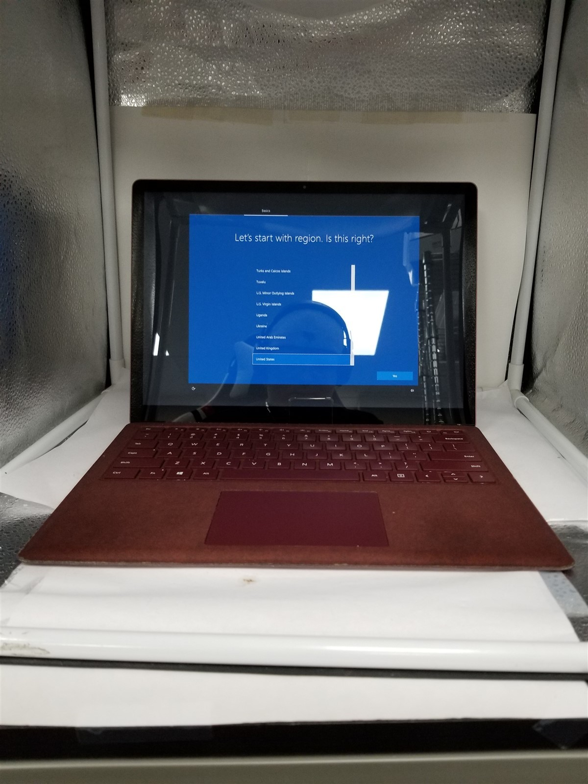 Microsoft Surface Laptop Core i5 13.5″ 8GB/256GB Burgundy Fully Working VG6301