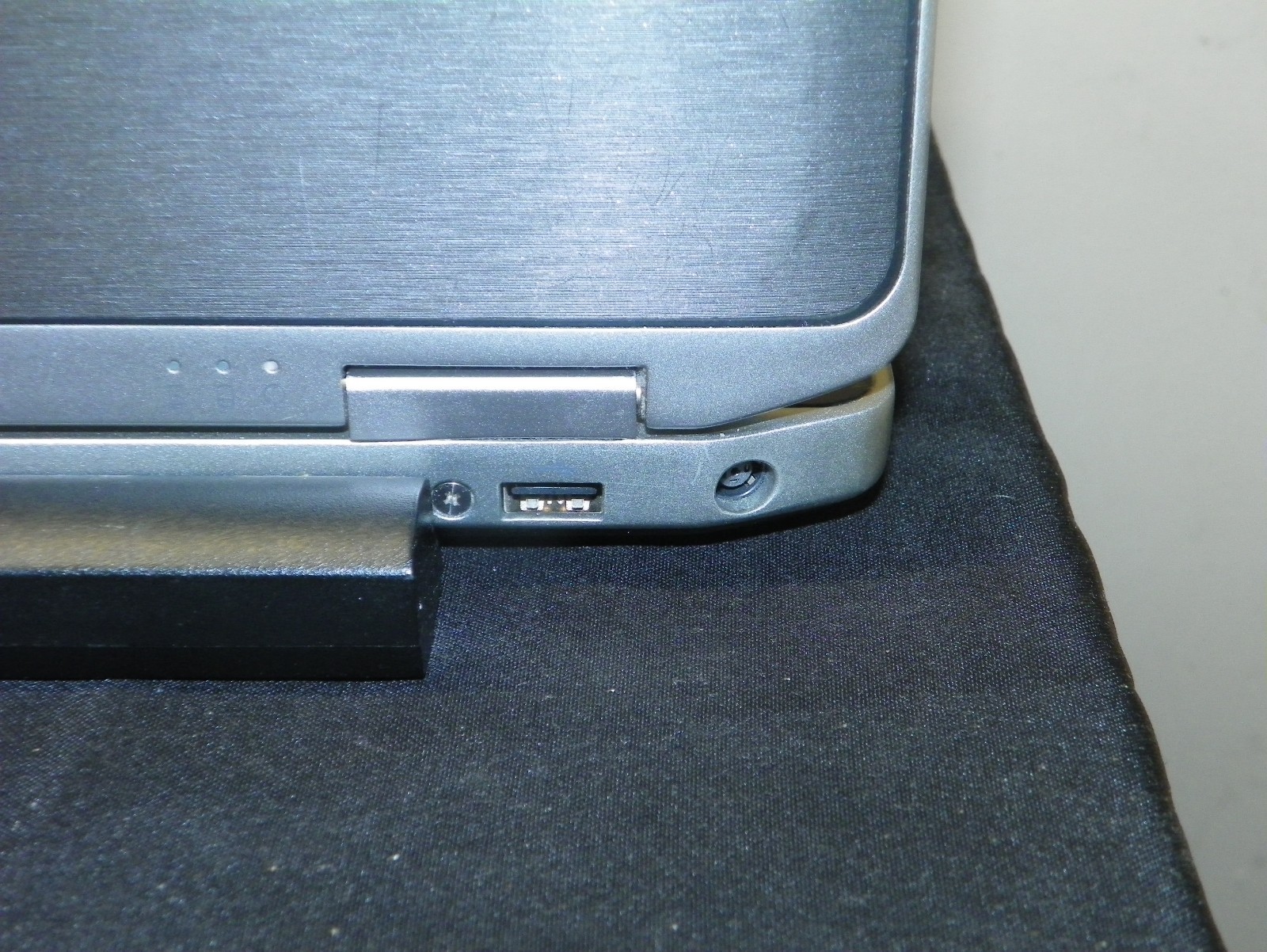 Dell Latitude E6330 13.3 Inch Windows 7 Pro Laptop – i5/WiFi/VGA/HDMI/LAN