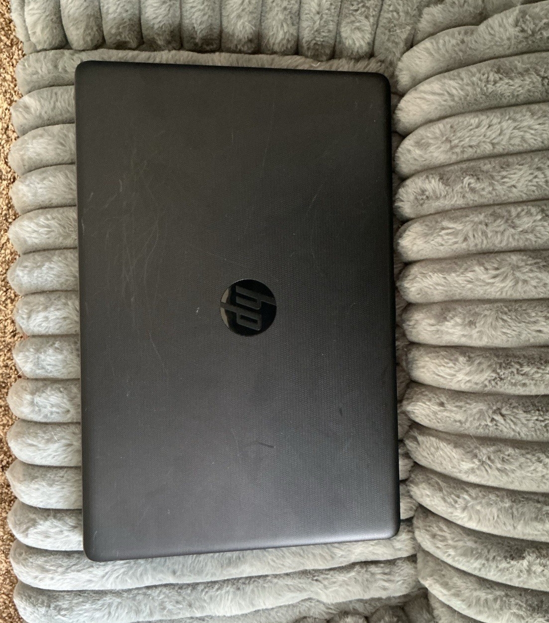 HP Laptop 15-db0011dx