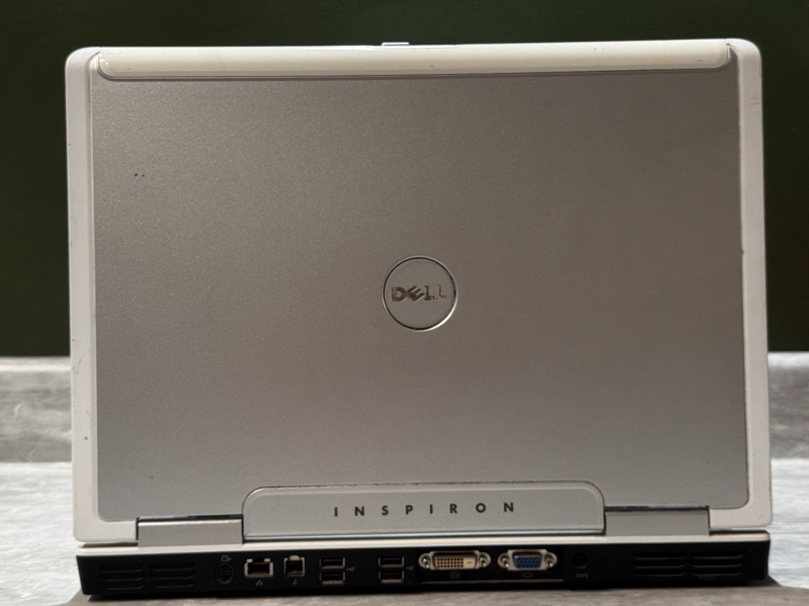 Dell Inspiron E1705 Laptop Intel C2D T7200 2GHz 2gb RAM 120gb HDD Windows XP