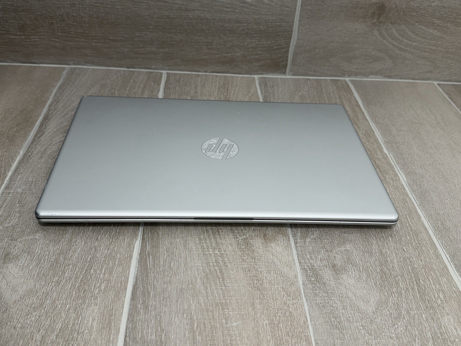 HP 15-FC0237NR Touch Laptop AMD Ryzen 7 5825U 8GB RAM 512GB NVMe Win-11