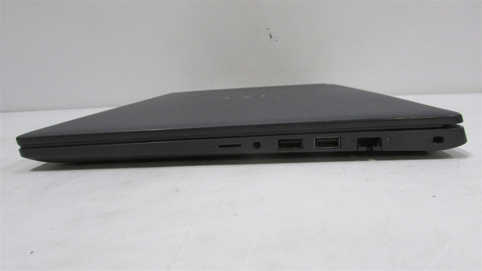 Dell Latitude 3510 i7-10510U 1.8GHz 16GB RAM 256GB NVME 15.6″ Win11 Pro COSM DMG