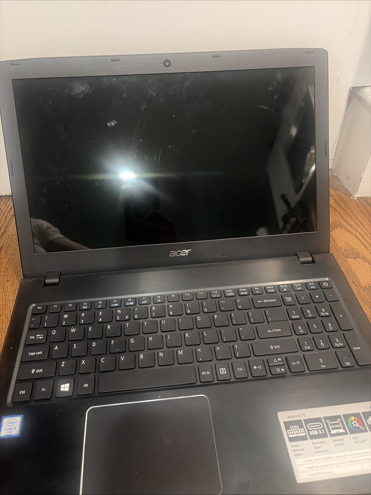 Acer Aspire E 15.6” Laptop i5 6200U GeForce 940 MX: E5-575G-52RJ UNTESTED