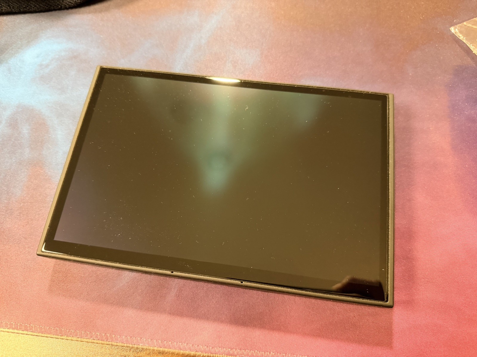 Lenovo Legion Go 2 Handheld Ryzen Z2 Extreme 32GB 2TB 8.8″ OLED 144Hz (MINT)