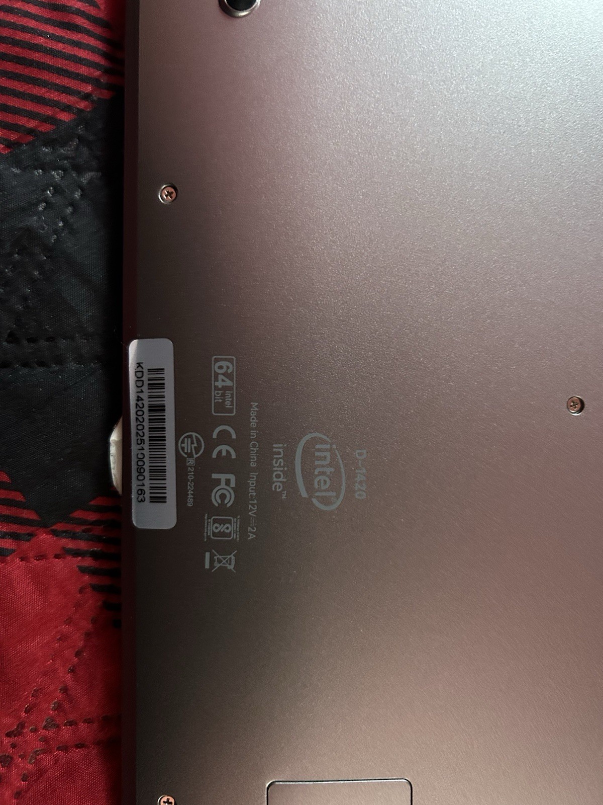 FOLINHAM D-1420 Notebook Computer
