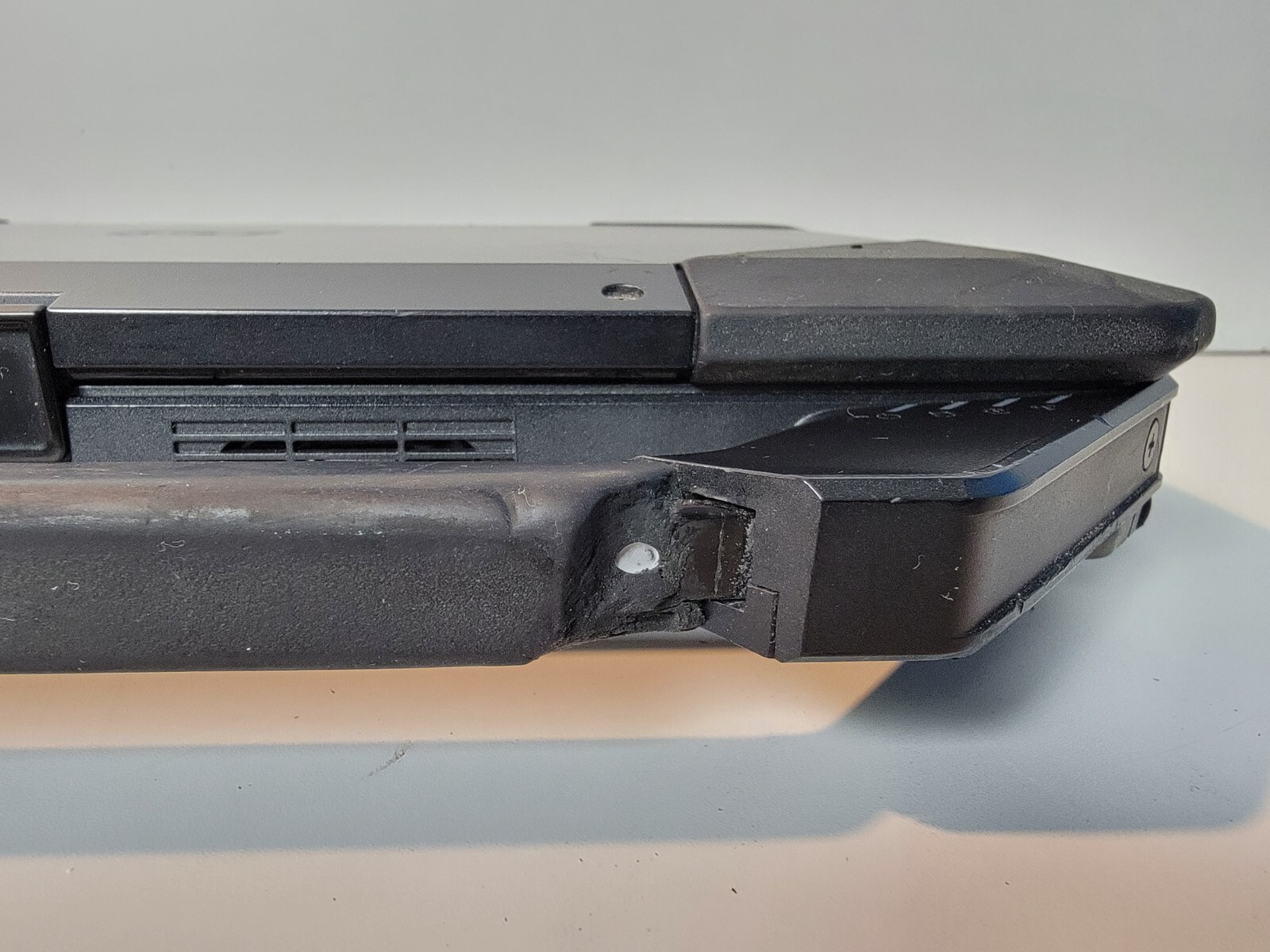 Dell Latitude 14 RUGGED 5404 14″_i7-4650U_8GB_500GB HDD_No Battery_Windows 11