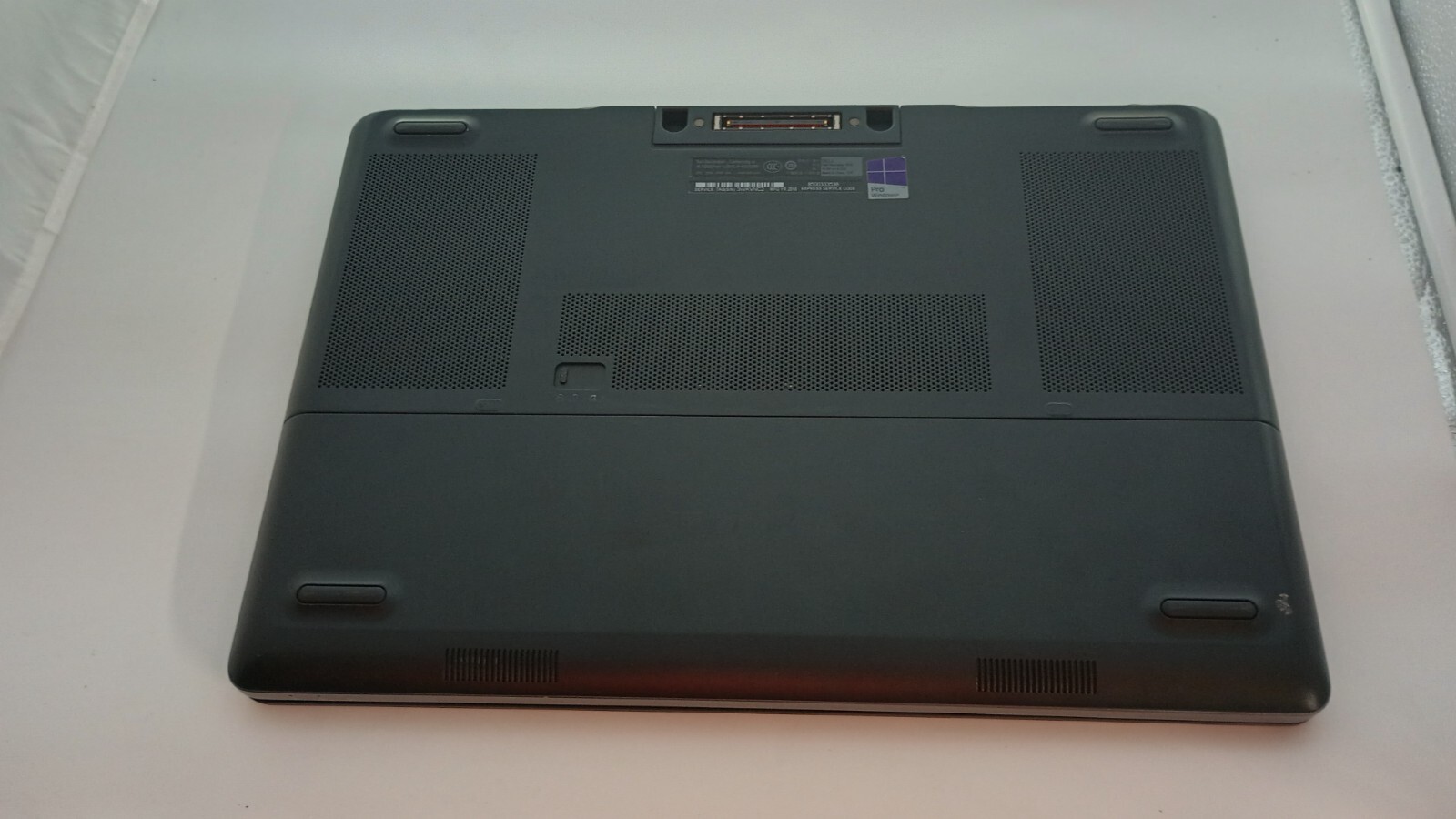 3011 Precision7510 Gamer. No charger. i5-6300HQ.16GB.256GB M.2.15.6″FHD.Hybrid