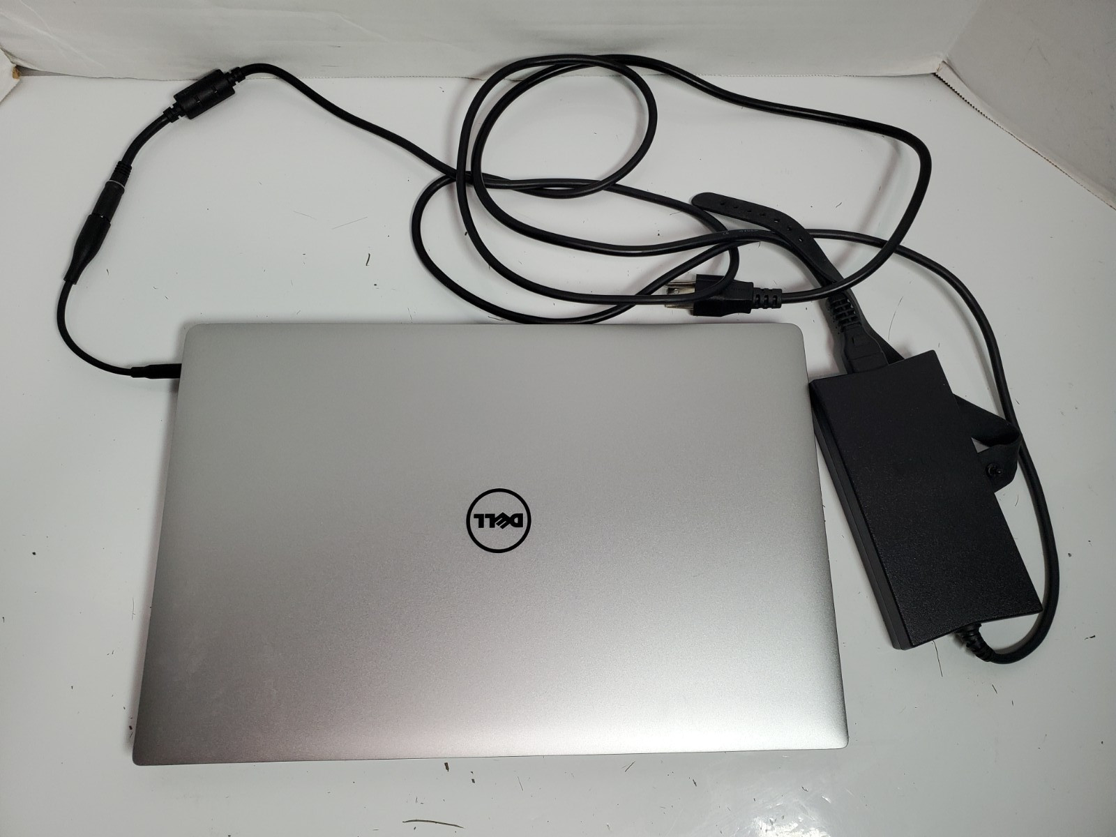 Dell XPS 15 9550 i7-6700HQ 16GB RAM 512GB SSD GTX 960M Win10 – BAD Battery -READ