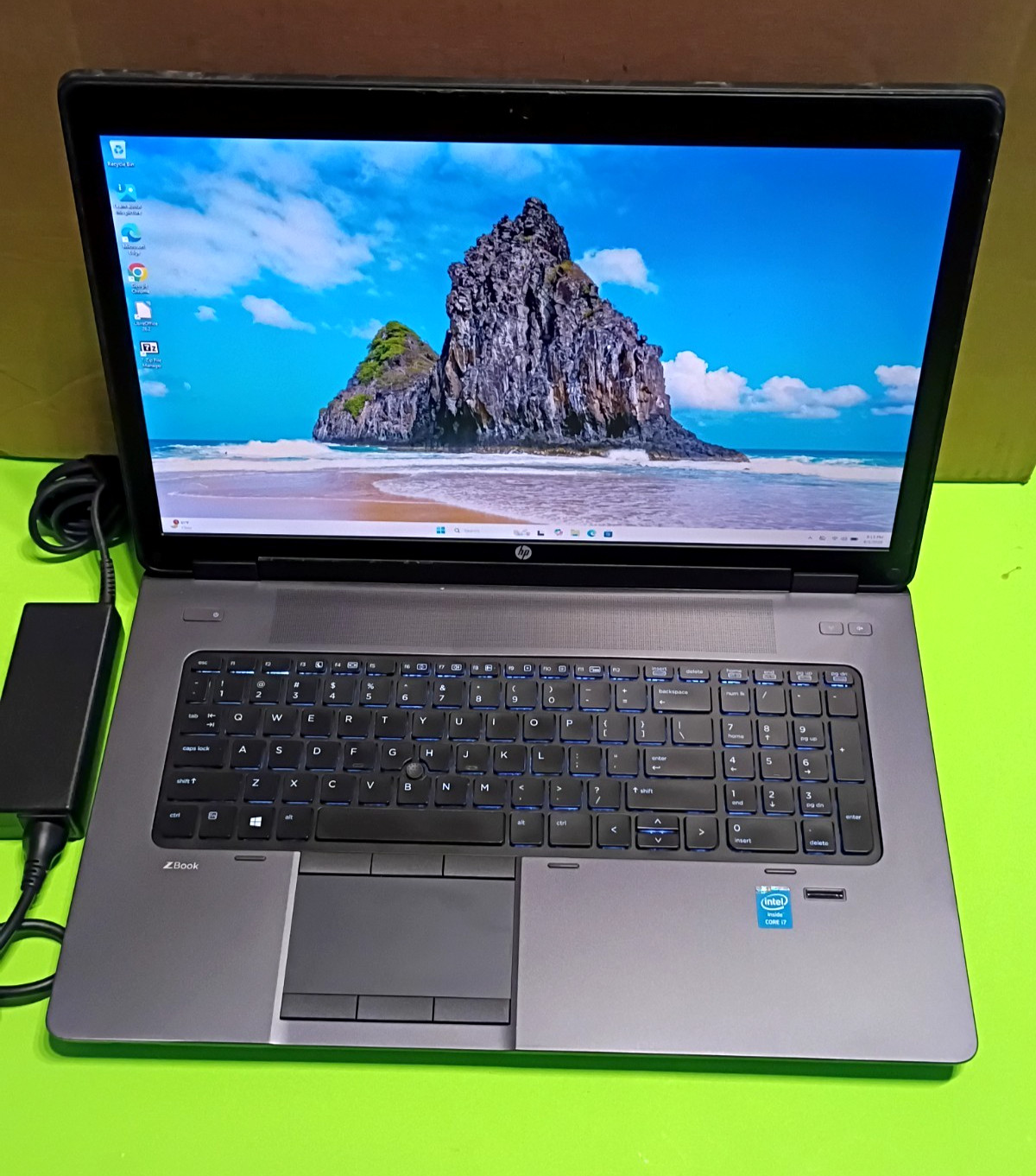 HP ZBook 17 G2 2.4GHz i7-4700MQ | 16GB RAM | 256GB SSD | Windows 11 Pro +Charger