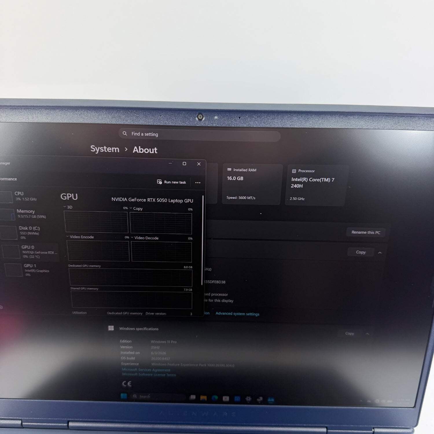 Alienware 16 Aurora P139F 15.6″ Core 7 240H 16GB RAM 1TB SSD GeForce RTX 5050