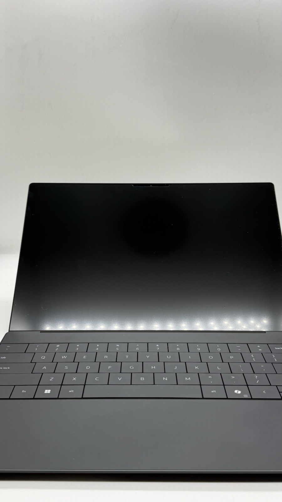 Dell XPS 13 9350 13.4″ Copilot+ Laptop Intel Core Ultra 7 256V 16GB RAM 512GB