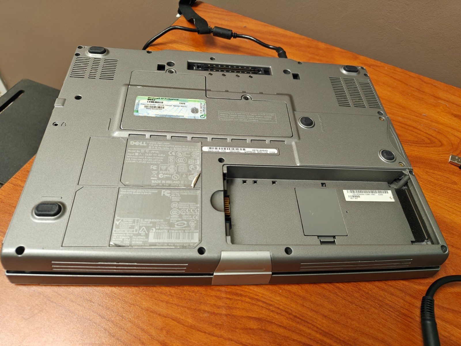 Dell Latitude D810 15.4in 1920×1200 screen AMD X600 Graphic card