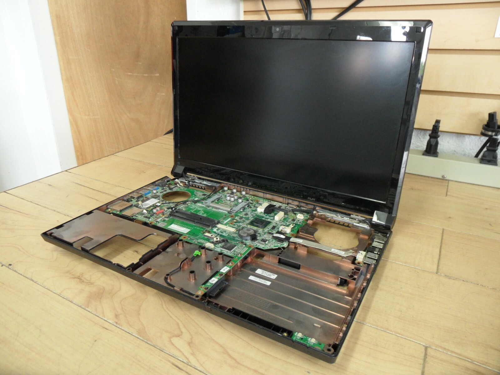 System 76 P151HM1 Parts Laptop Did Not Power On – See Pictures
