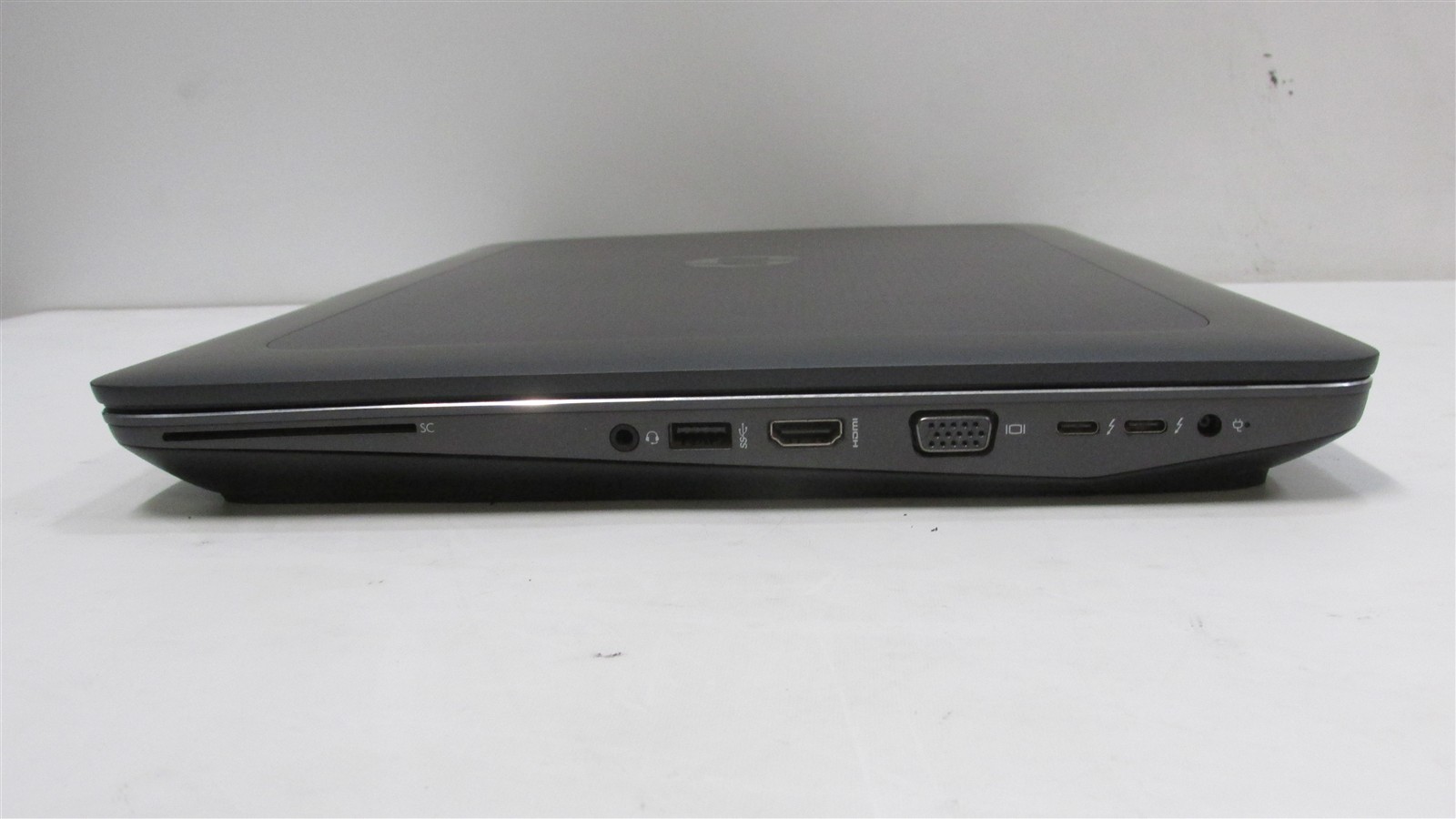 HP ZBook 17 G3 Xeon E3-1535M v5 2.9GHz 32GB RAM 256GB M.2 17″ W10 Pro NO BAT/DMG