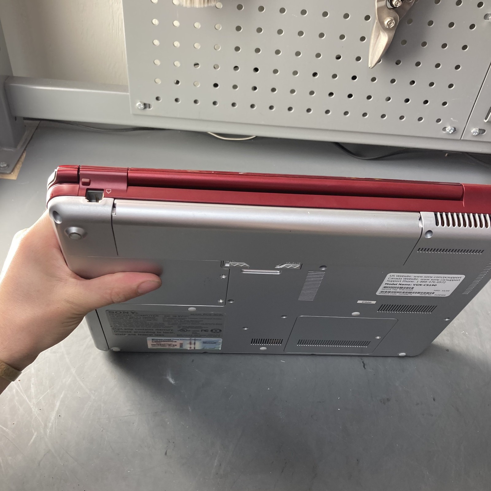 RED Sony Vaio VGN-CS190 14.1″ Laptop Core 2 Duo 2GHz 3GB RAM 250GB HDD Vista