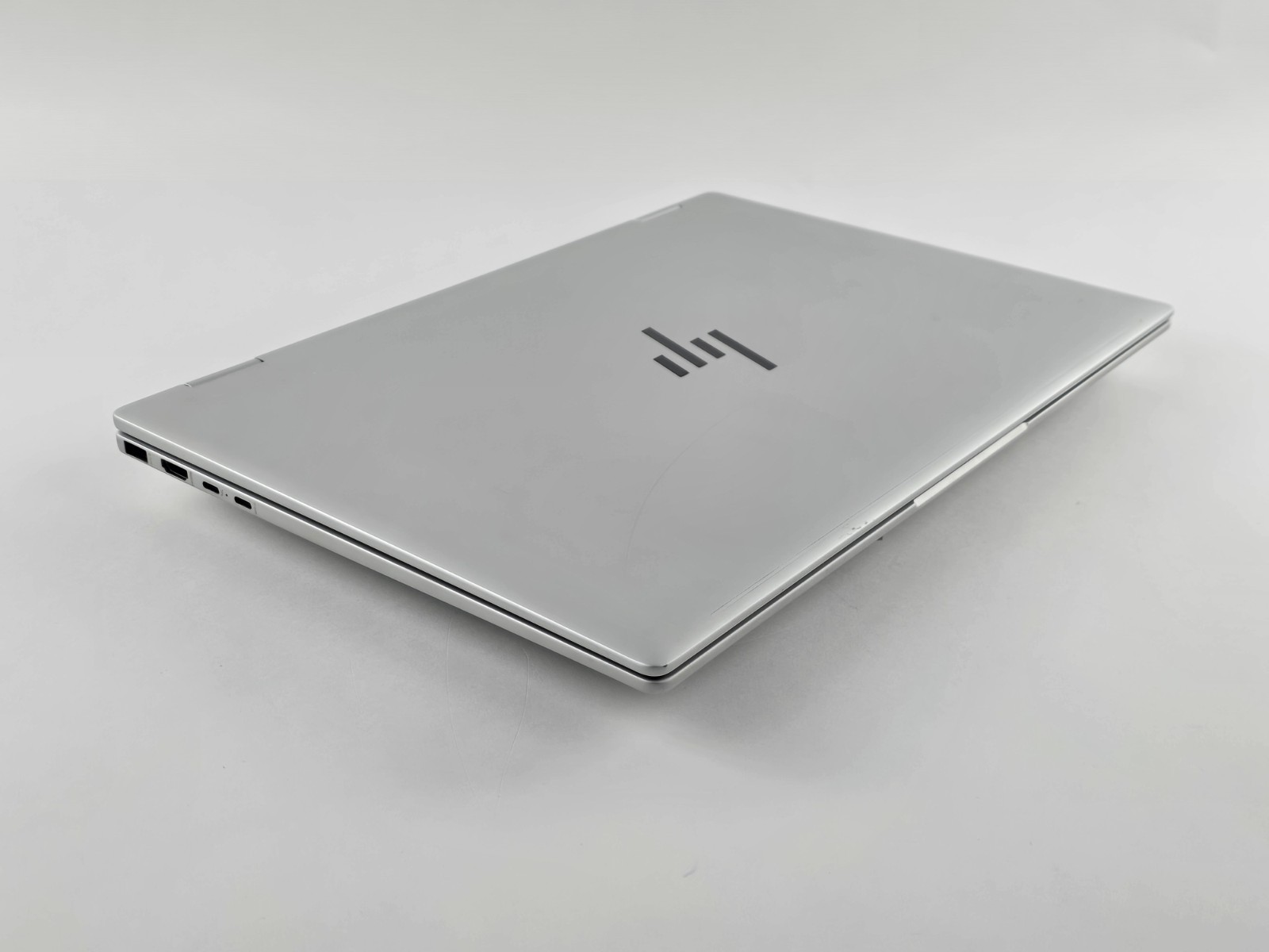 HP Envy x360 2-in-1 16″ Touch Ultra 5 125U 16GB 512GB SSD – Used