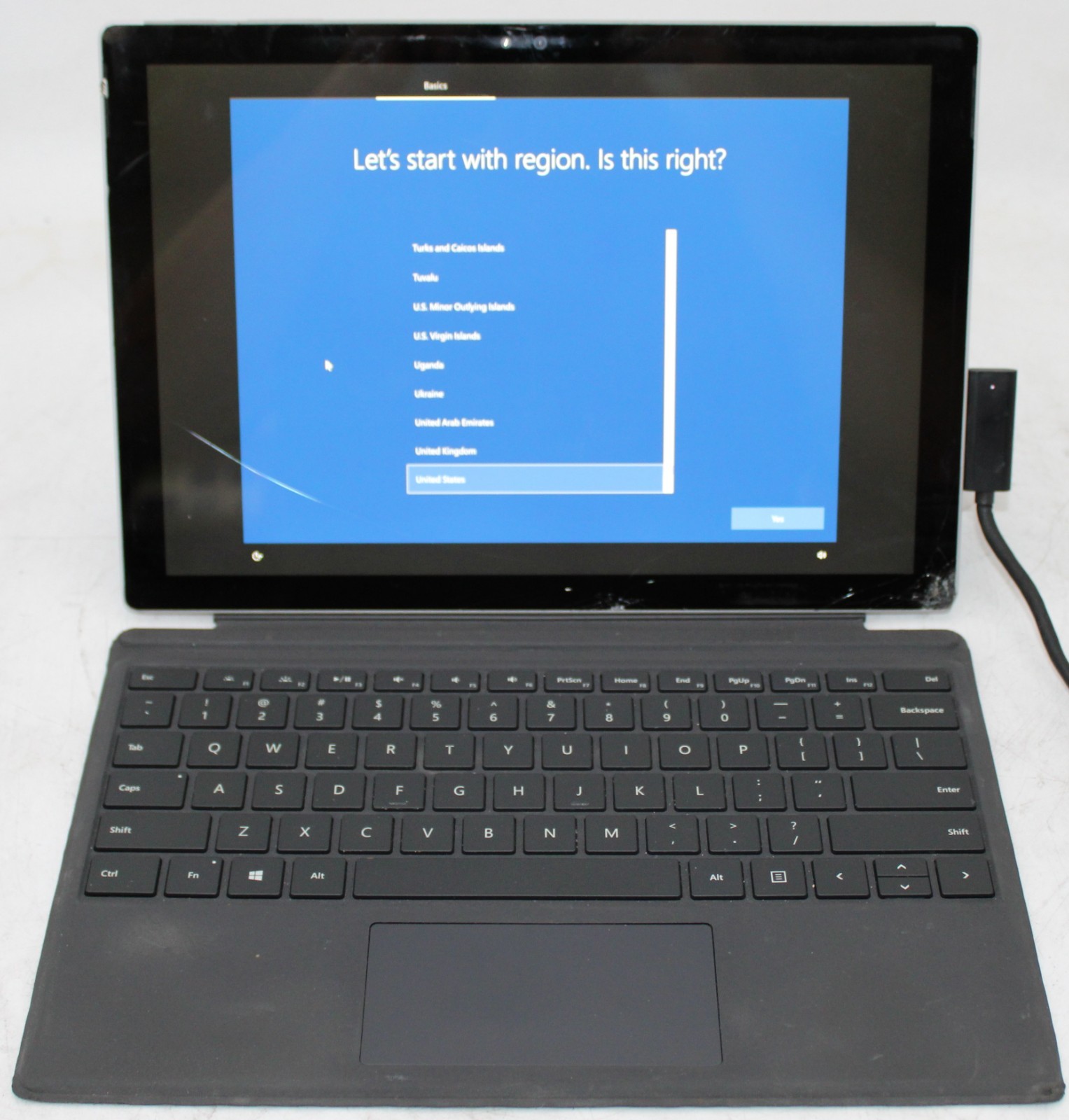 Microsoft SURFACE PRO 4 1724 i5-6300U 2.40GHz 8GB RAM 256GB SSD 10P *Read* C