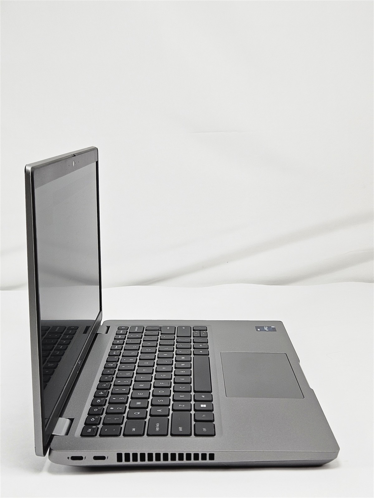 Dell 14″ Latitude 5431 P137G 8GB RAM 256GB SSD Intel Core i7-1270P Gray Win11
