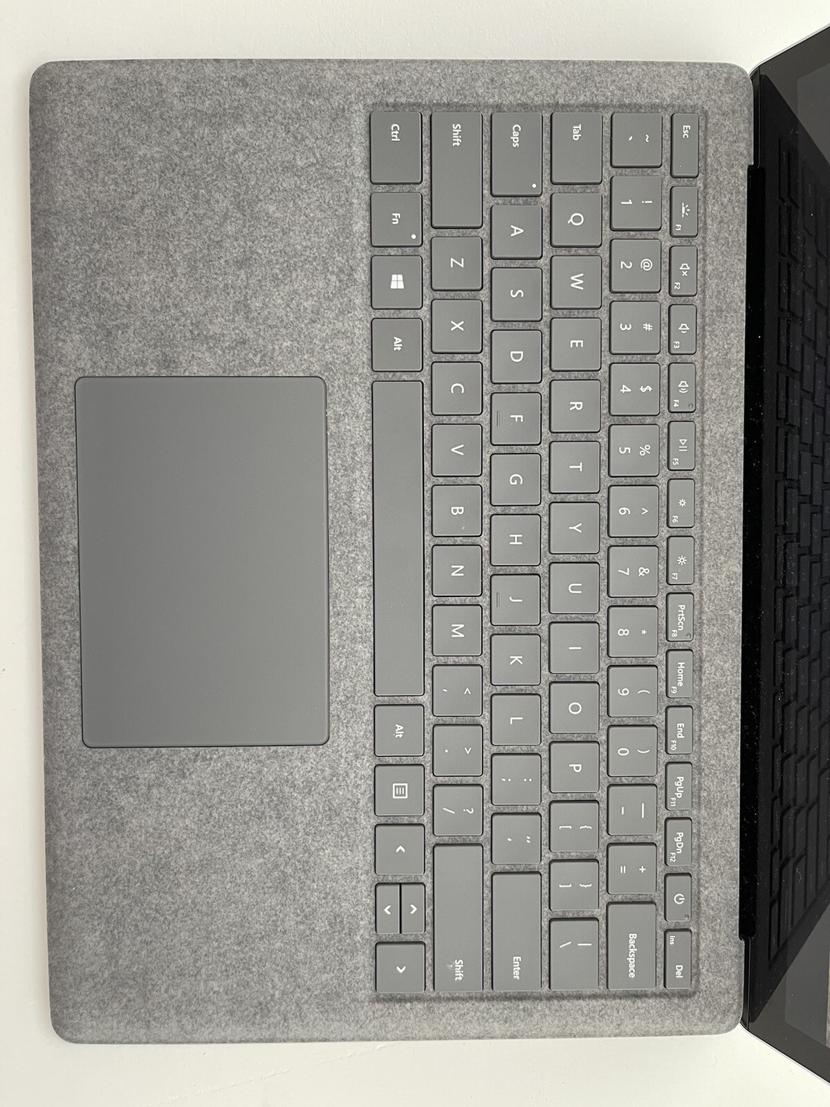 Microsoft Surface Laptop 3 13.5″, 128GB SSD, Intel Core i5 10th Gen, 8Gb RAM