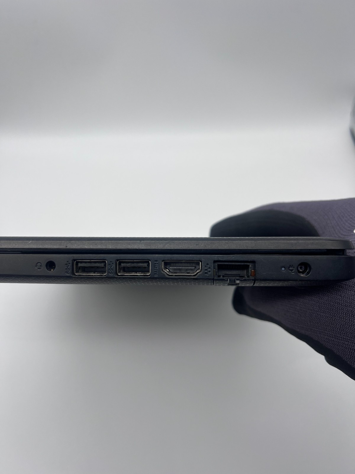 HP 14″ Laptop AMD Athlon Silver 3050U 4GB RAM 128GB SSD External Monitor Only