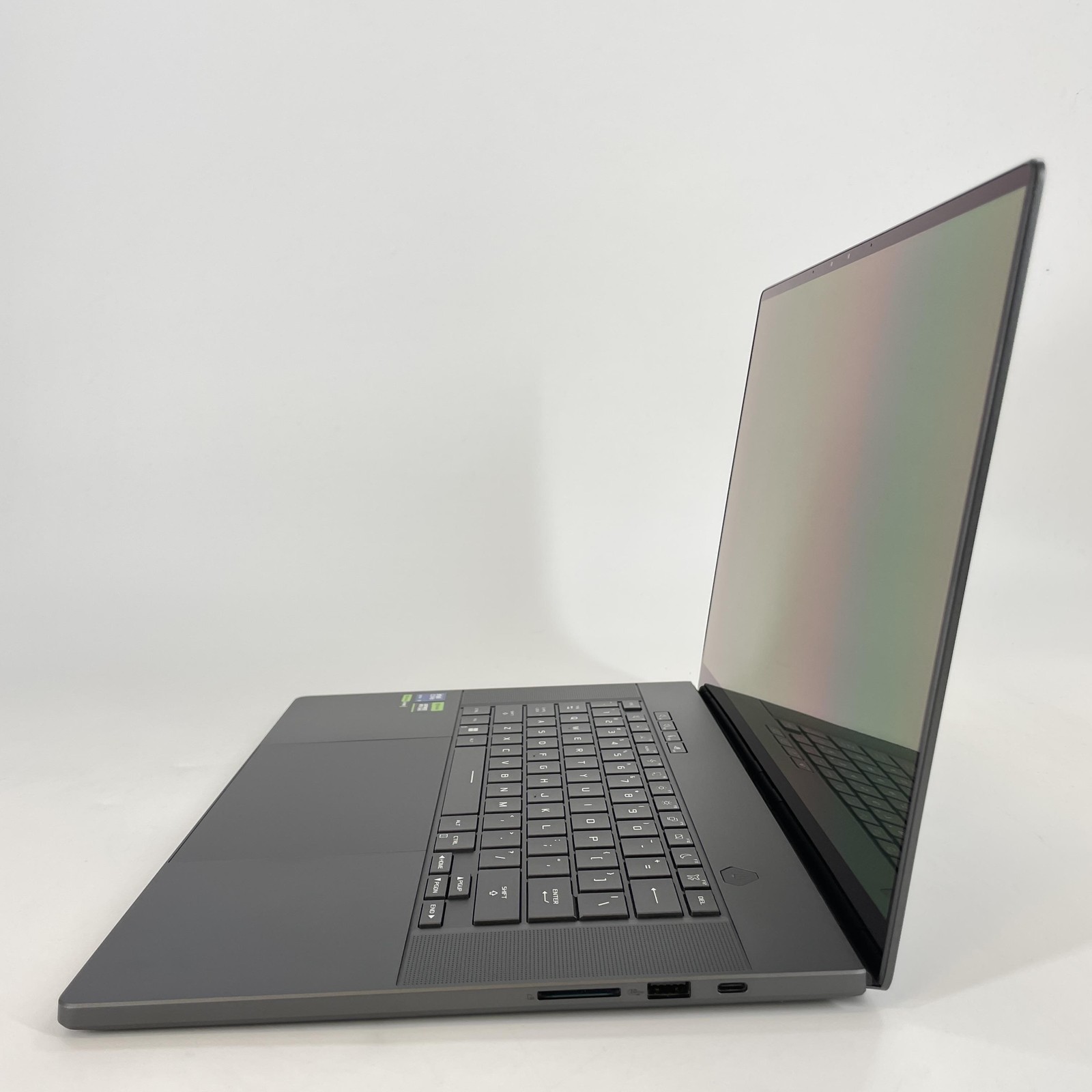 Asus ROG Zephyrus G16 GU605 16 QHD+ 2.5 GHz Ultra 9 185H 16GB 1TB SSD RTX 4070