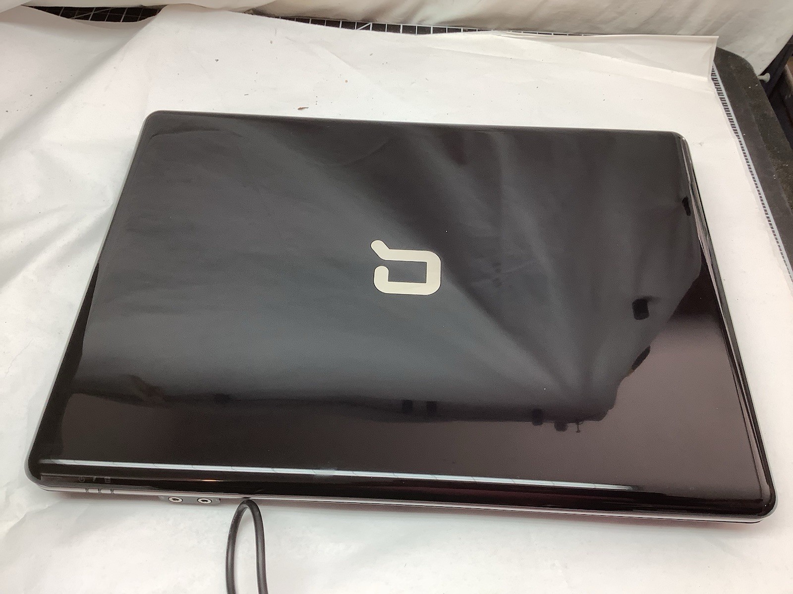 COMPAQ PRESARIO CQ50 – AMD ATHLON DUAL CORE – UNBUTU Operating System WOKS WELL