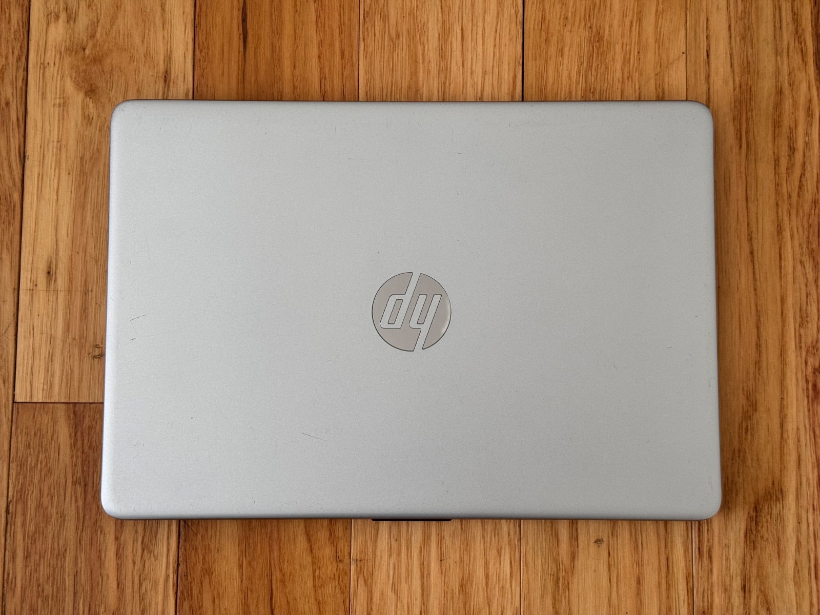 Laptop HP 14-fq1021nr (14 IPS FullHD Ryzen 5 SSD 250Gb)