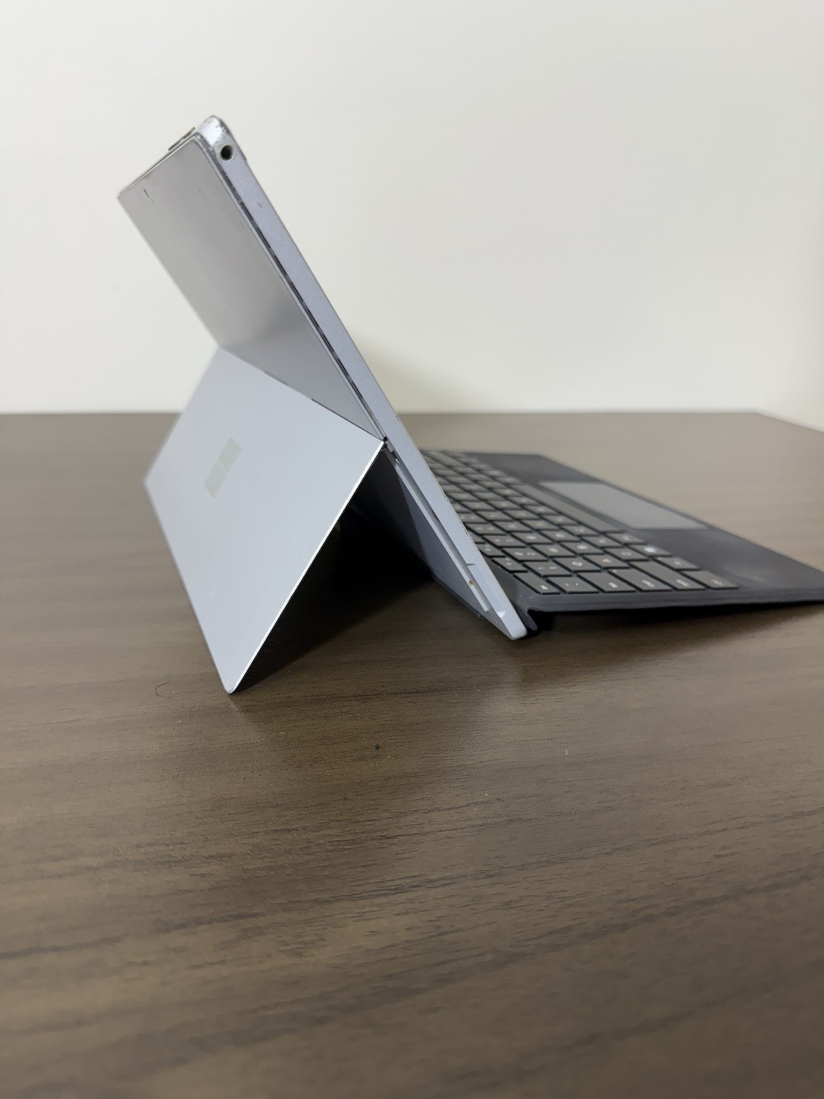 Microsoft Surface Pro (5th Gen) Intel Core i7-7660U 512GB SSD 16GB Ram