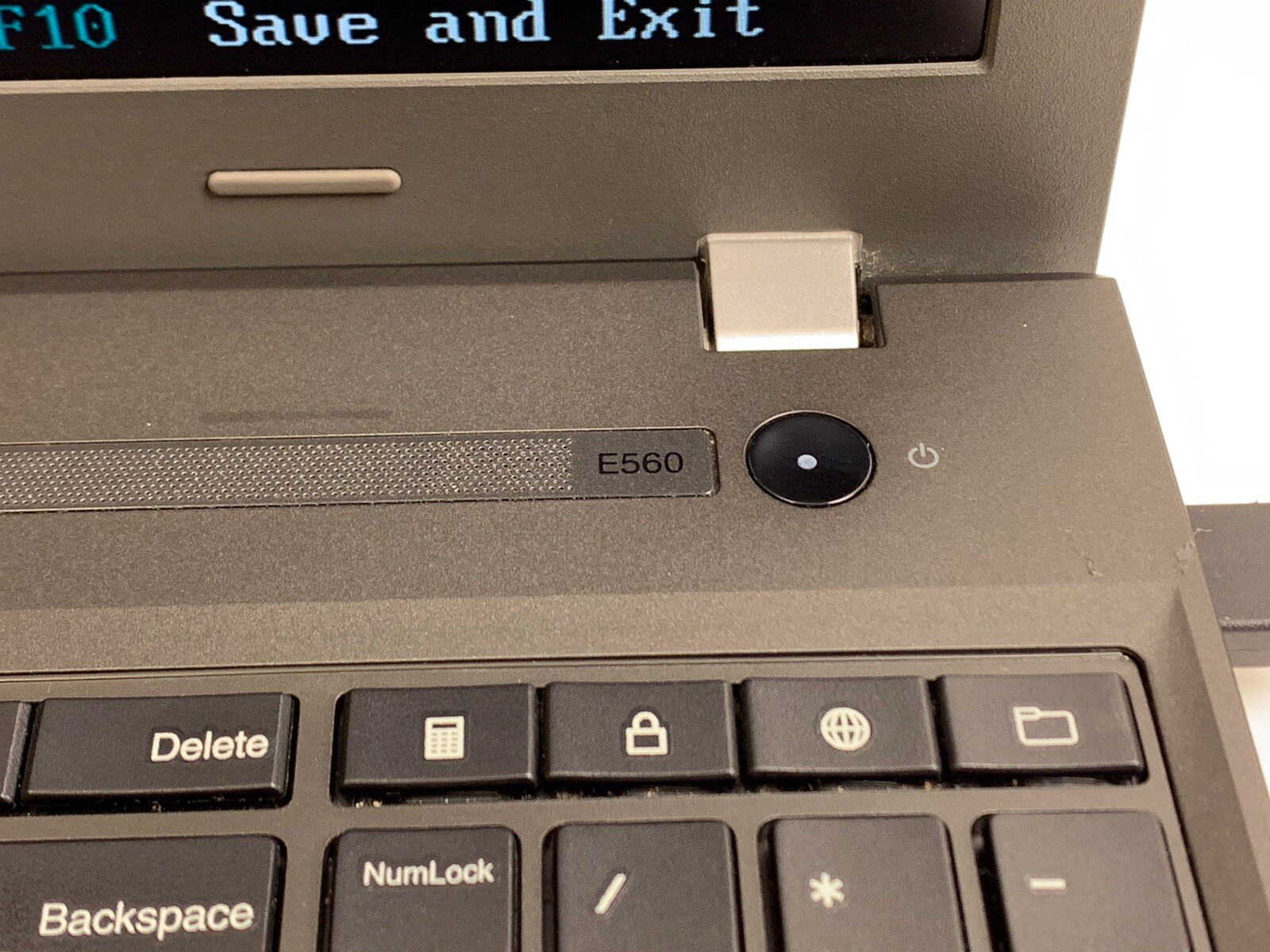 LENOVO THINKPAD E560 CORE i7-6500U @ 2.5GHz 2GB RAM 500GB HDD Windows 10 #203