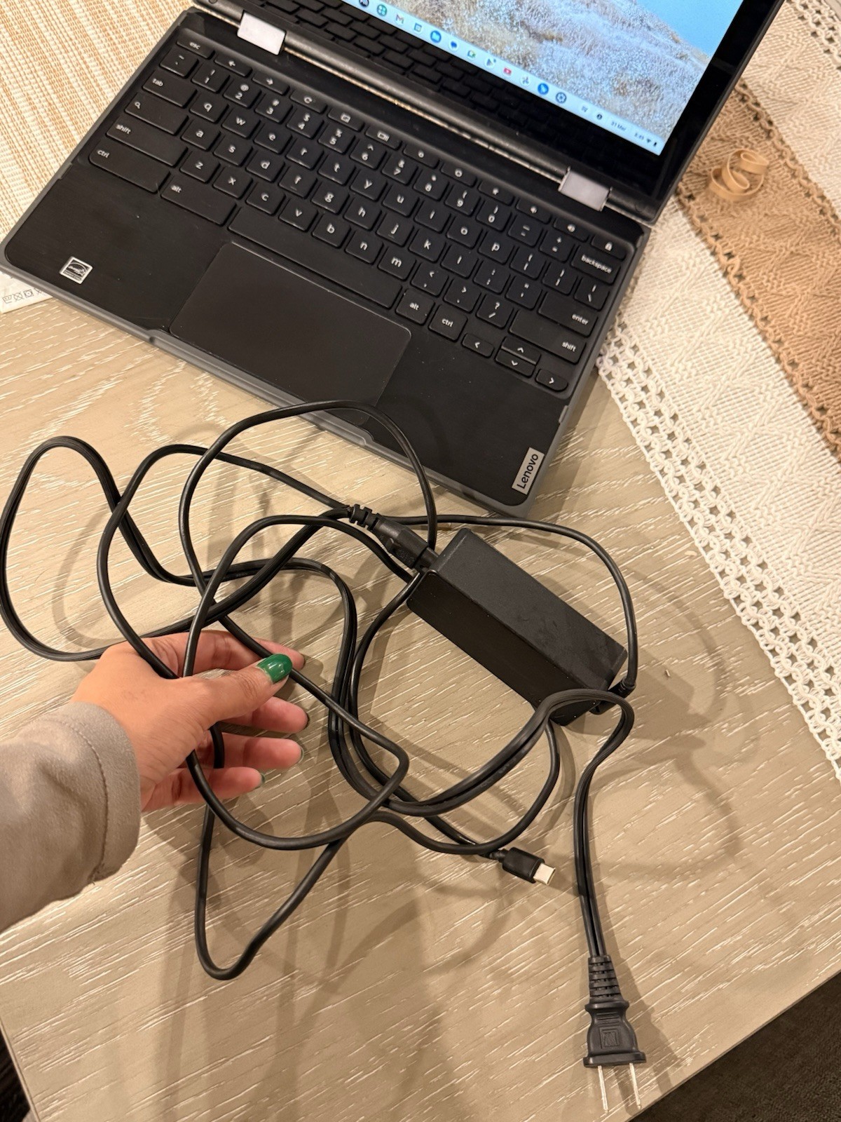 Lenovo Chromebook 300e 2nd Gen 2-in-1 11.6″ Touch 4GB 32GB X2 1.1GHz, Black