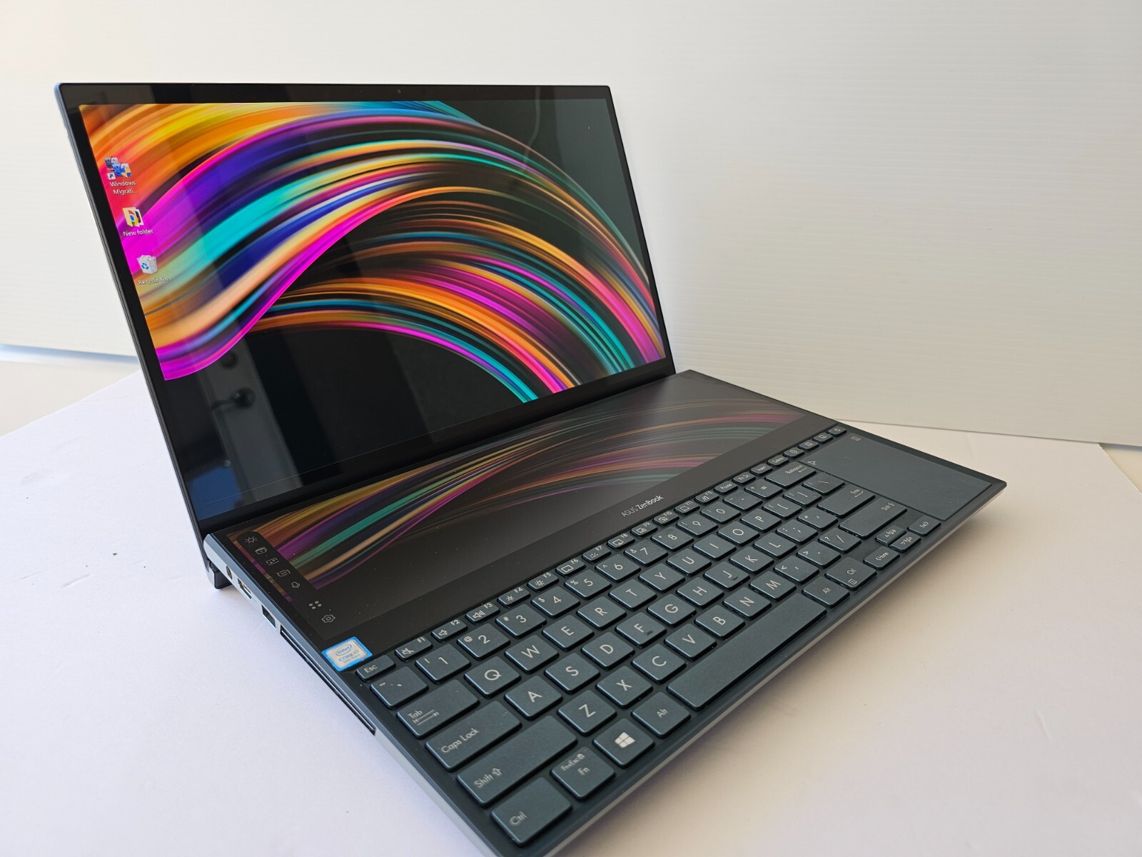 ASUS ZenBook Pro Duo Dual Screen Laptop 4k Screen