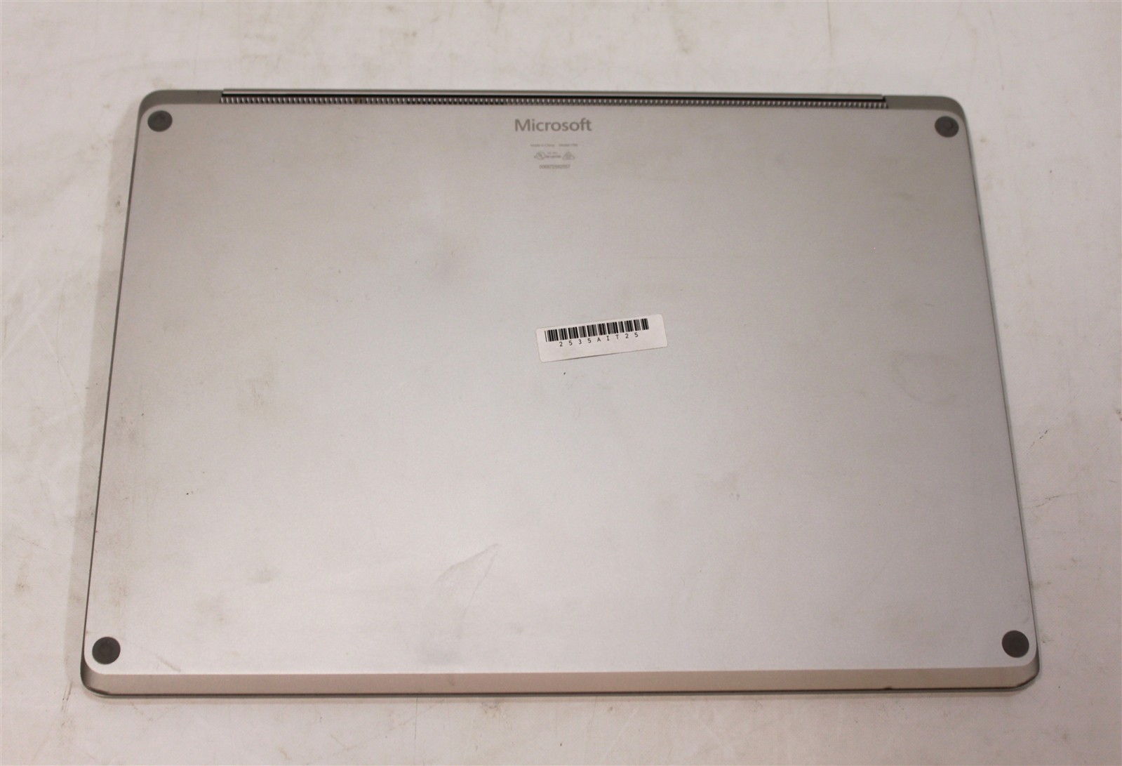 Microsoft Surface Laptop 2 13.5″ Intel Core i5-8350U 8GB DDR4 256GB SSD Win11Pro