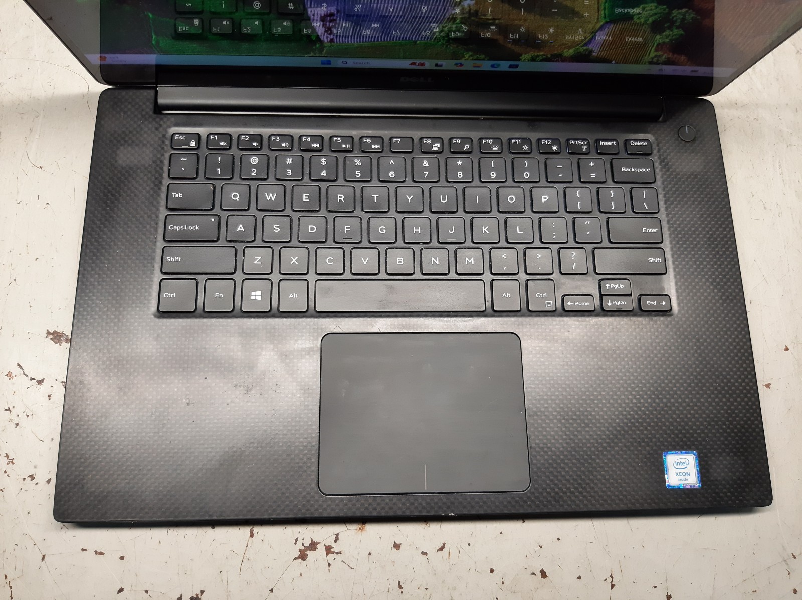 Dell Precision 5520 15.6″ Xeon E3 1505M v6 4GB RAM 512GB SSD NVIDIA Windows 11