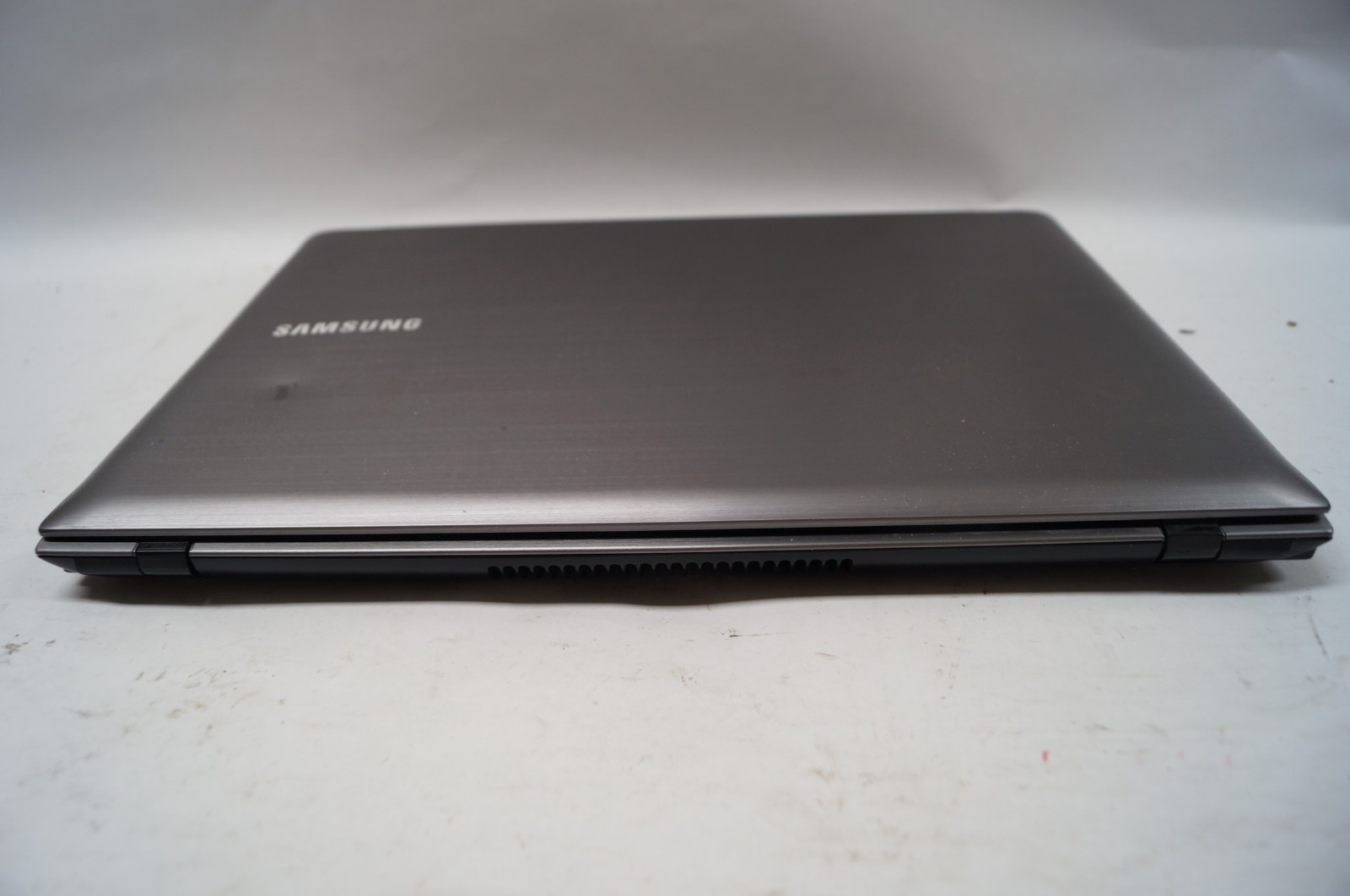 SAMSUNG QX411 NP-QX411L Core i5 14″ 364GB HD 6GB Mem 2.5GHz Win7 WORKING B153