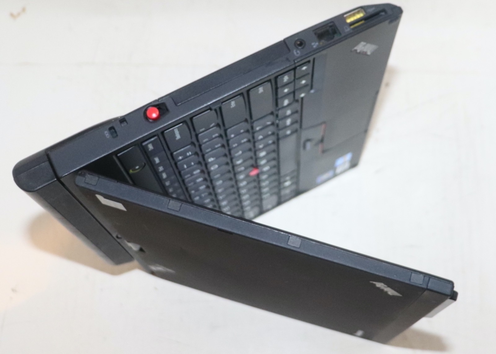 Lenovo ThinkPad X230T|Core i5@2.60 GHz|8GB RAM|256GB SSD|WIN 10 PROF|WiFi