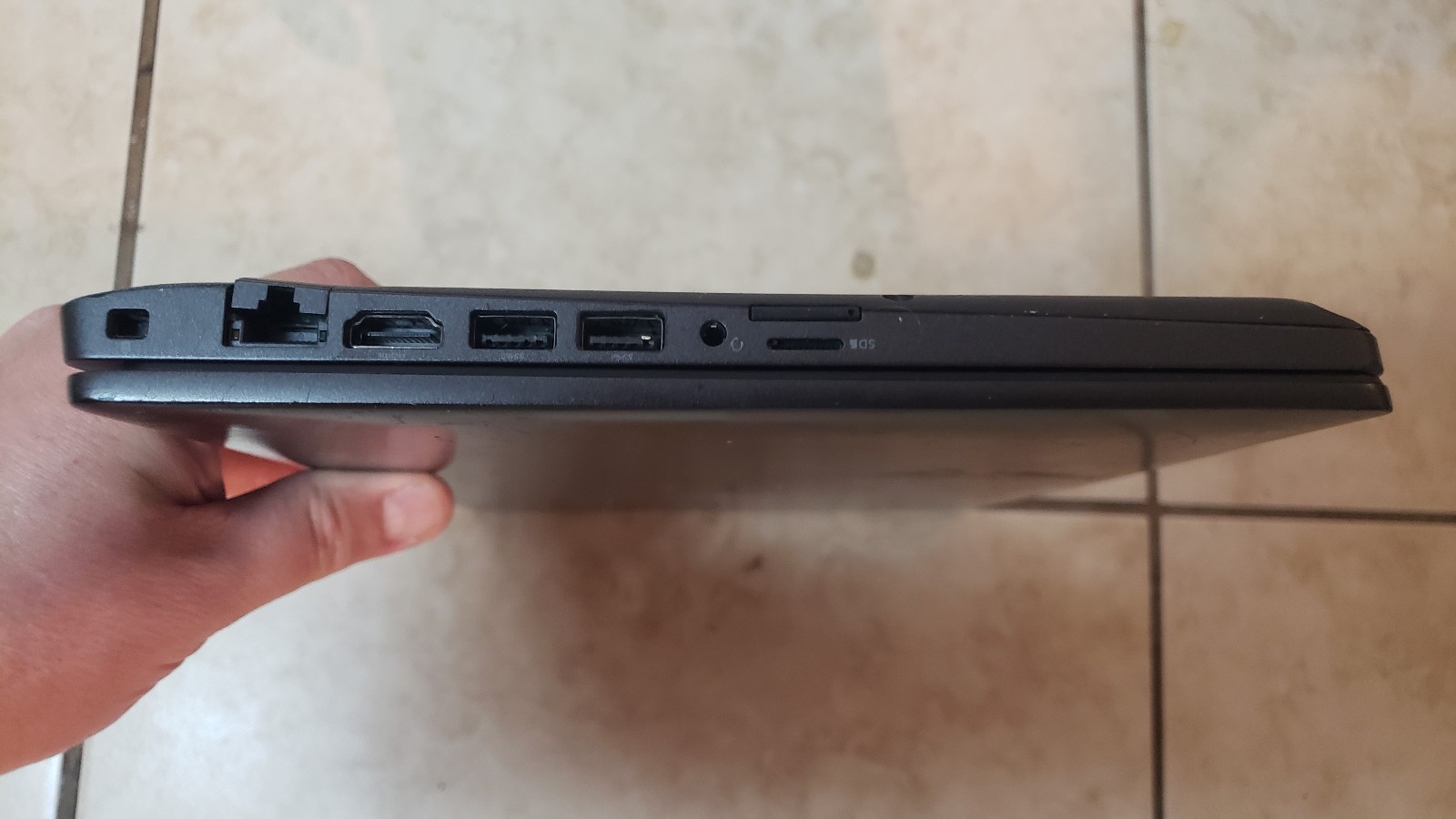 Dell Latitude 5400 Core i5-8365U 1.60GHz 8GB RAM No HDD/OS PARTS READ