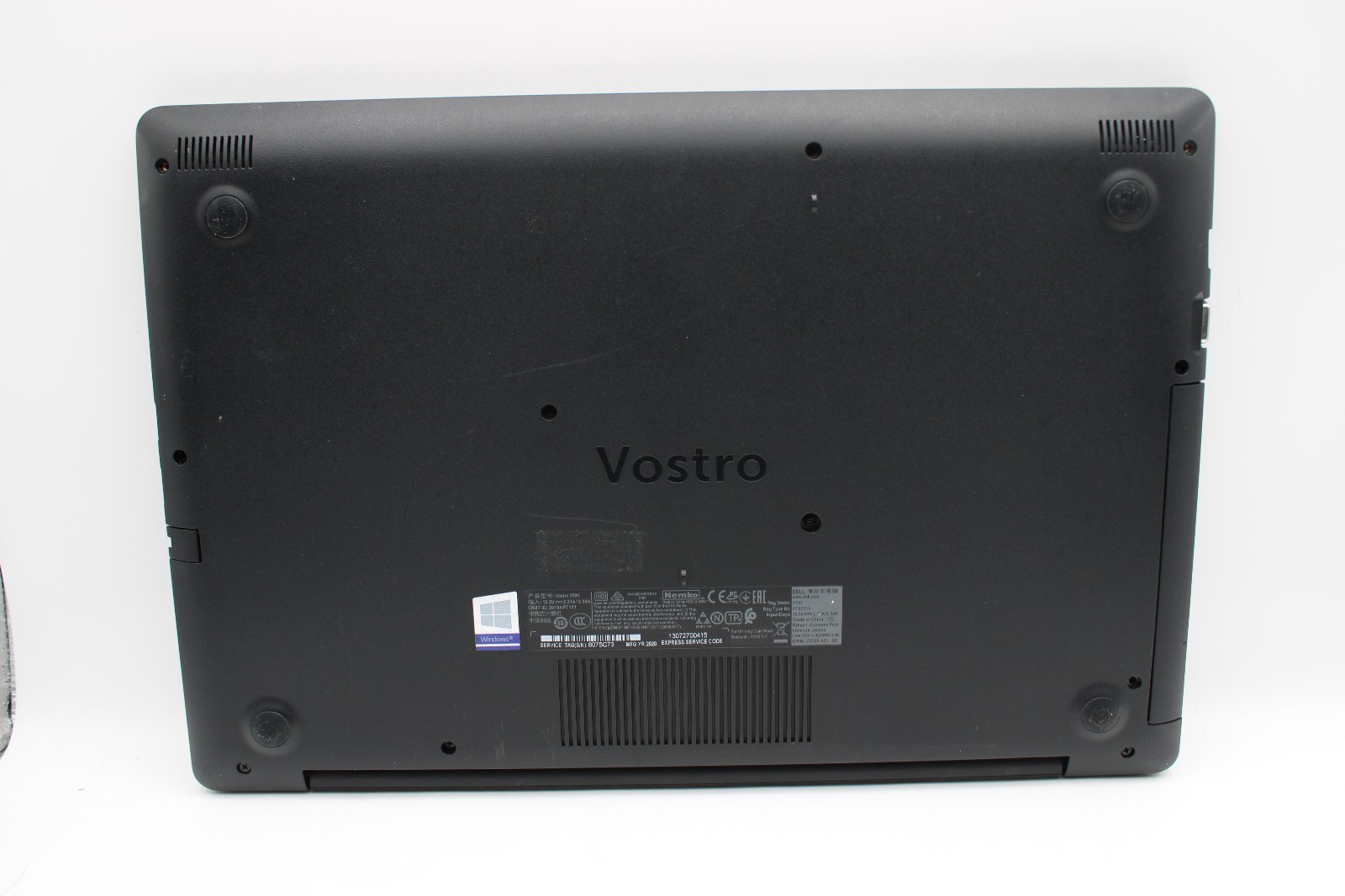 Dell Vostro 3590 i5-10210U @ 1.6 GHz 8GB DDR4 No SSD No OS