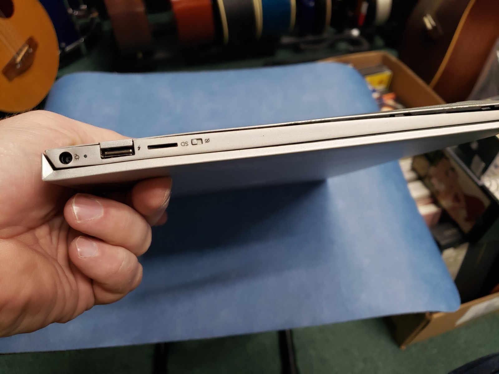 HP Envy 13-aq1013dx – pi7-1065g7 @ 1.30ghz 8gb ram parts damaged please read