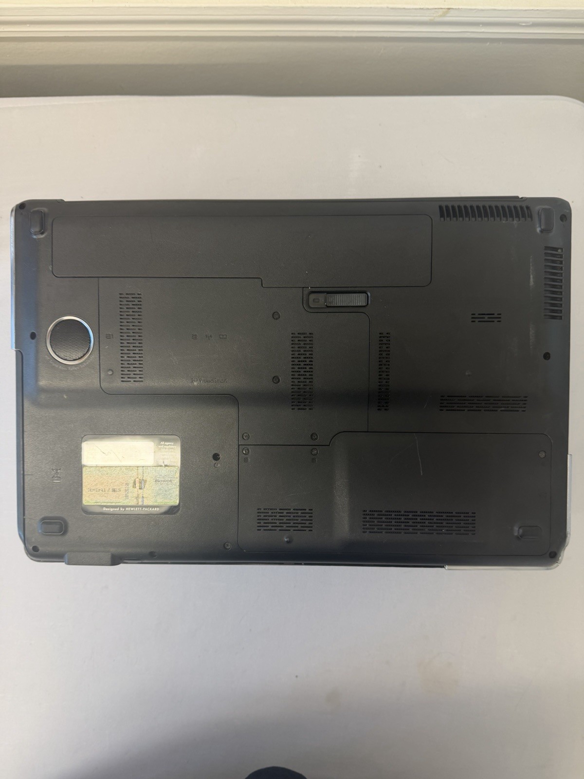 HP Pavillion dv7-3000 Laptop – Good Screen – CPU Unknown – Read Des