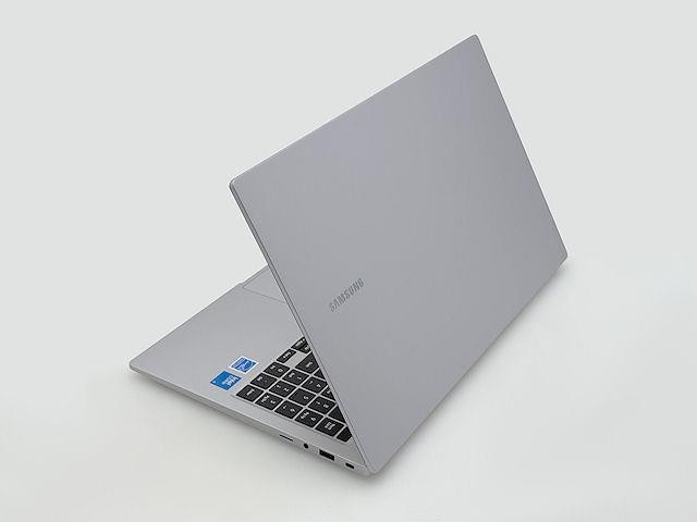 Samsung Galaxy Book4 15.6″ Notebook Core 5 120U 16GB 256GB NP754XGK-KS3US