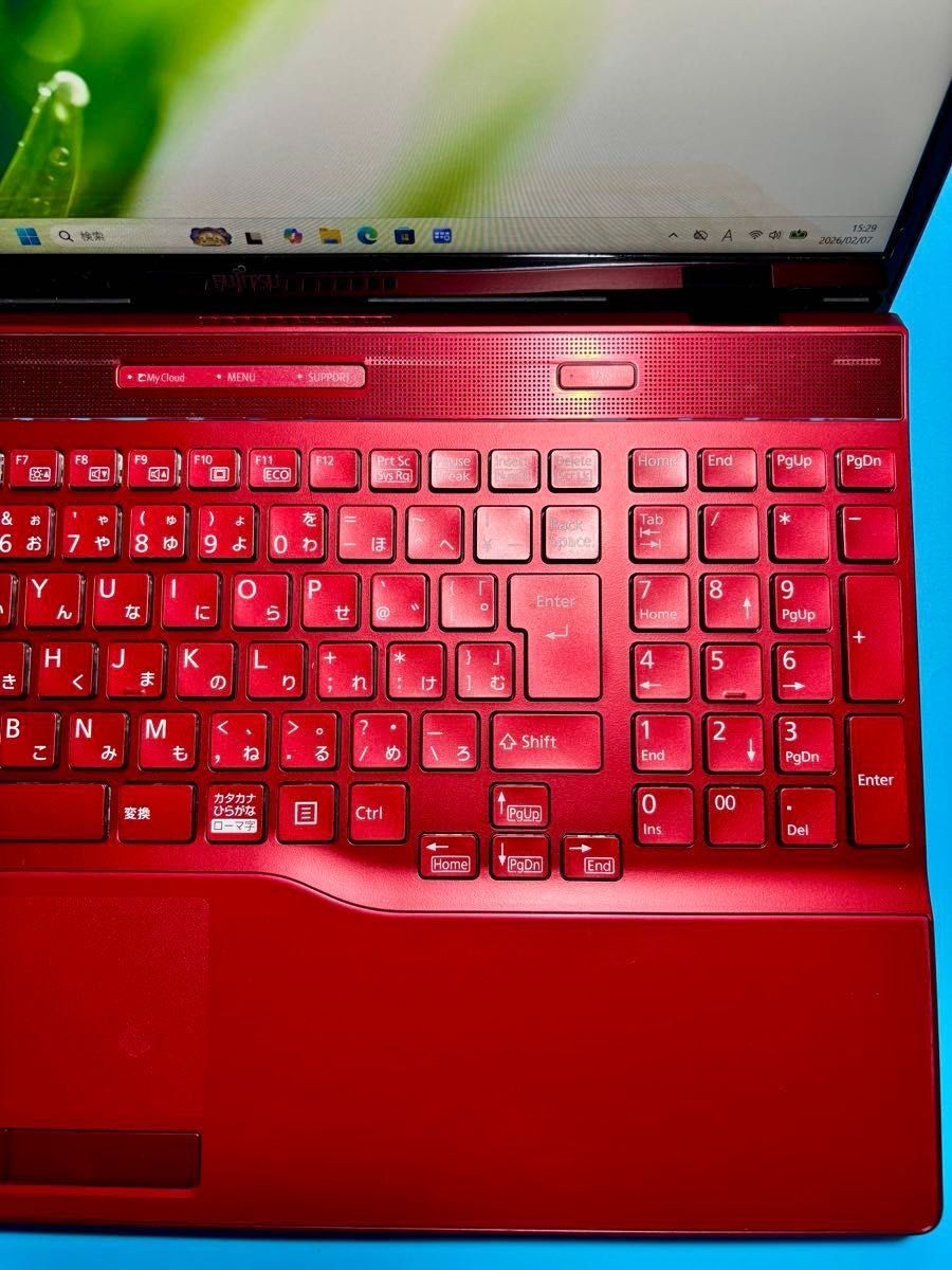Fujitsu LIFEBOOK AH53/B3 8th generation i7 high speed SSD Notebook PC 17
