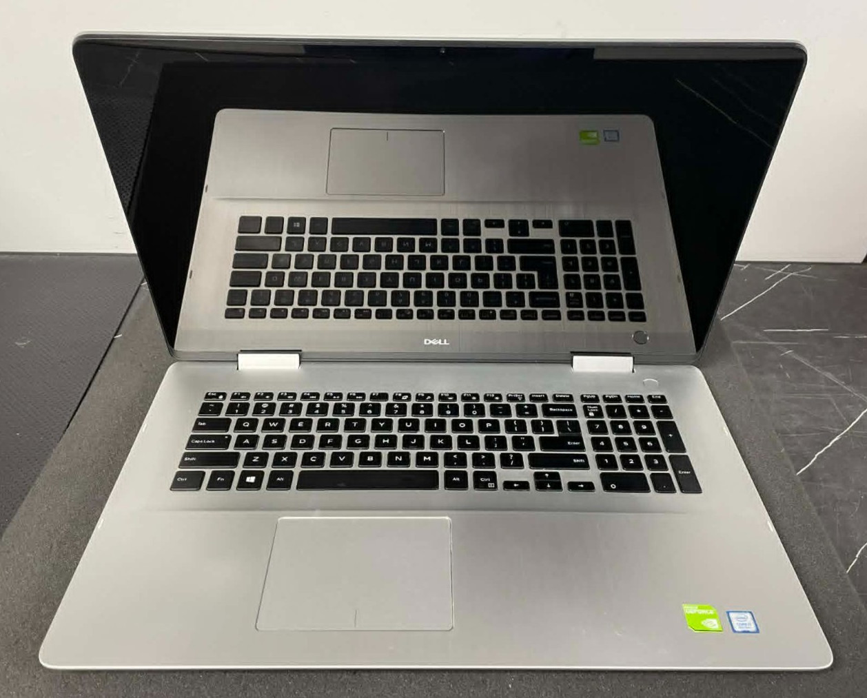 Dell Inspiron 7786 17″ – Core i7-8565U 1.8GHz 8GB RAM No HD/OS/Battery