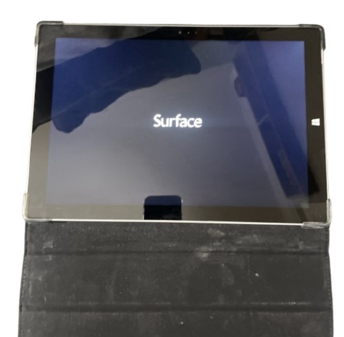 Microsoft Surface Book – 256GB + 8GB RAM, Intel Core i7 Windows 10 Working