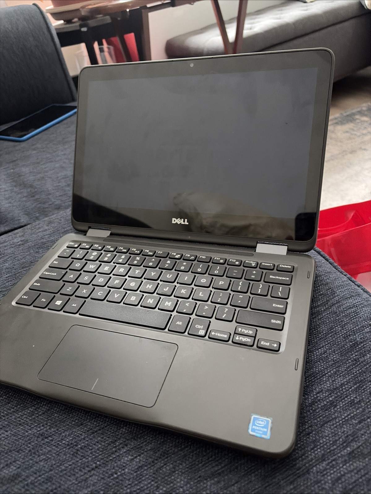 Dell inspiron 11 3168 2-in-1 laptop 11.6″ Touchscreen 2GB Ram/32GB SSD/W10, Gray