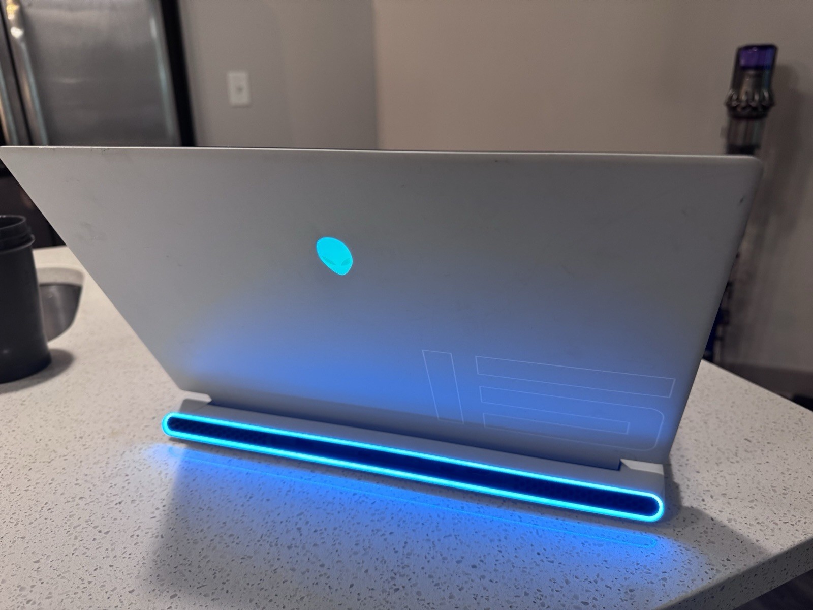 Dell Alienware X15 R1 11th Gen I7-11800H Laptop 32GB RAM, 1TB SSD, RTX 3070