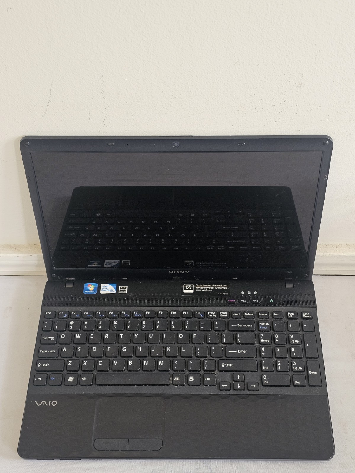 Sony Vaio PCG-71912L Laptop – Intel Pentium B940 – 4GB RAM – 500GB HDD – READ