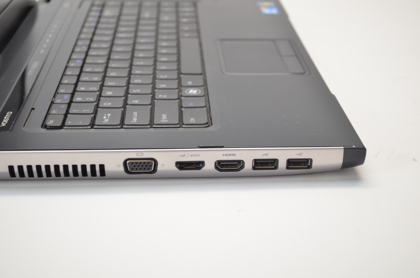 Dell Vostro 3500 15.6″ Laptop Intel i5 M430 2.27GHz 4GB Ram NO HDD/OS