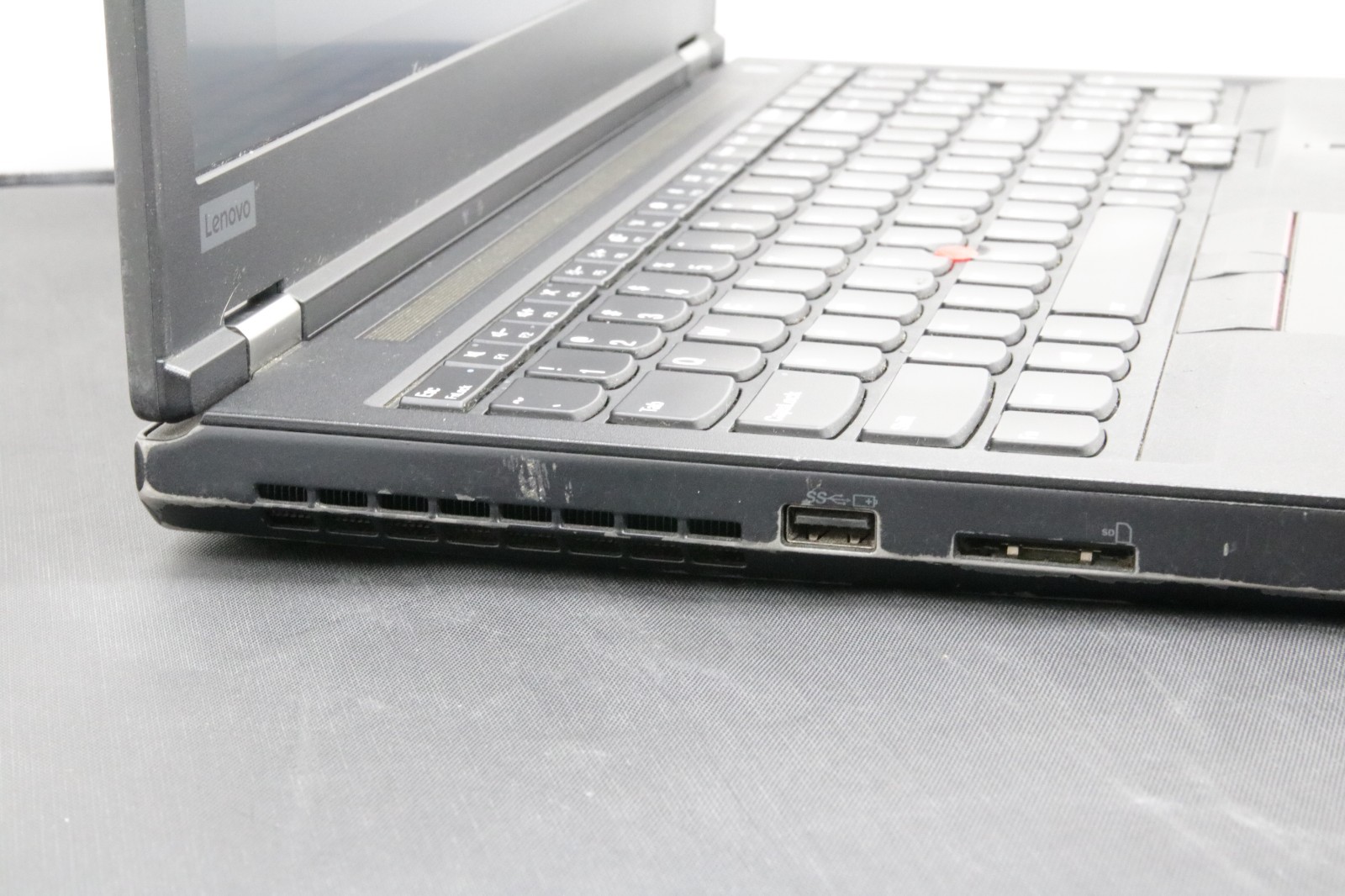 Lenovo ThinkPad P52 – i7-8850H – 16GB, 512GB, Windows 11 +Adapter
